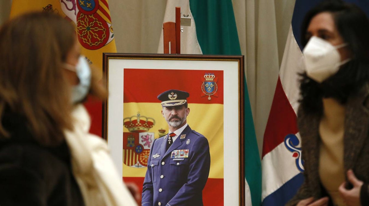 Fotogalería: La exposición fotográfica de Gerardo Lucio dedicada al Rey Felipe VI en Sevilla