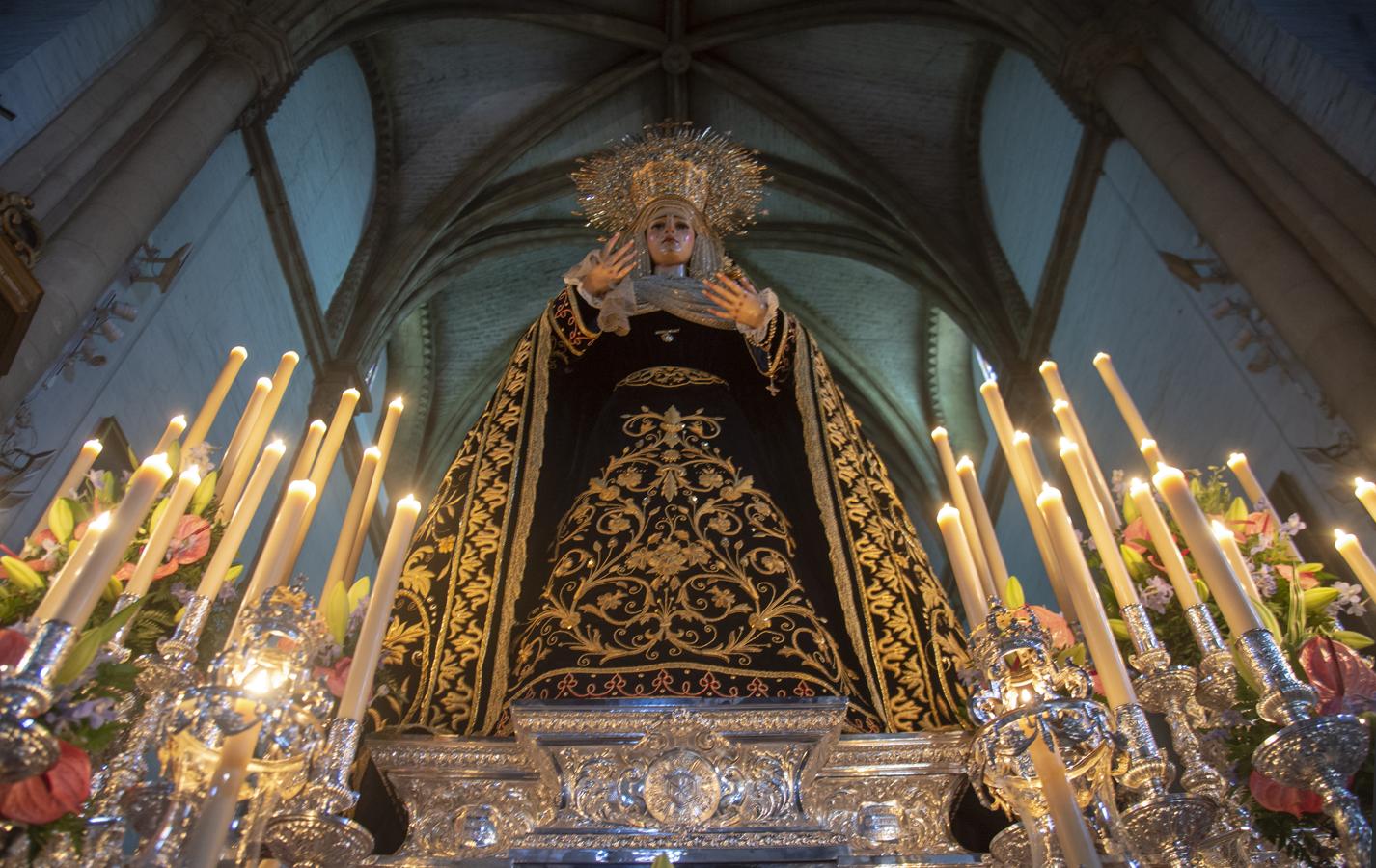 El altar del 75 aniversario de la Virgen de Gracia y Amparo