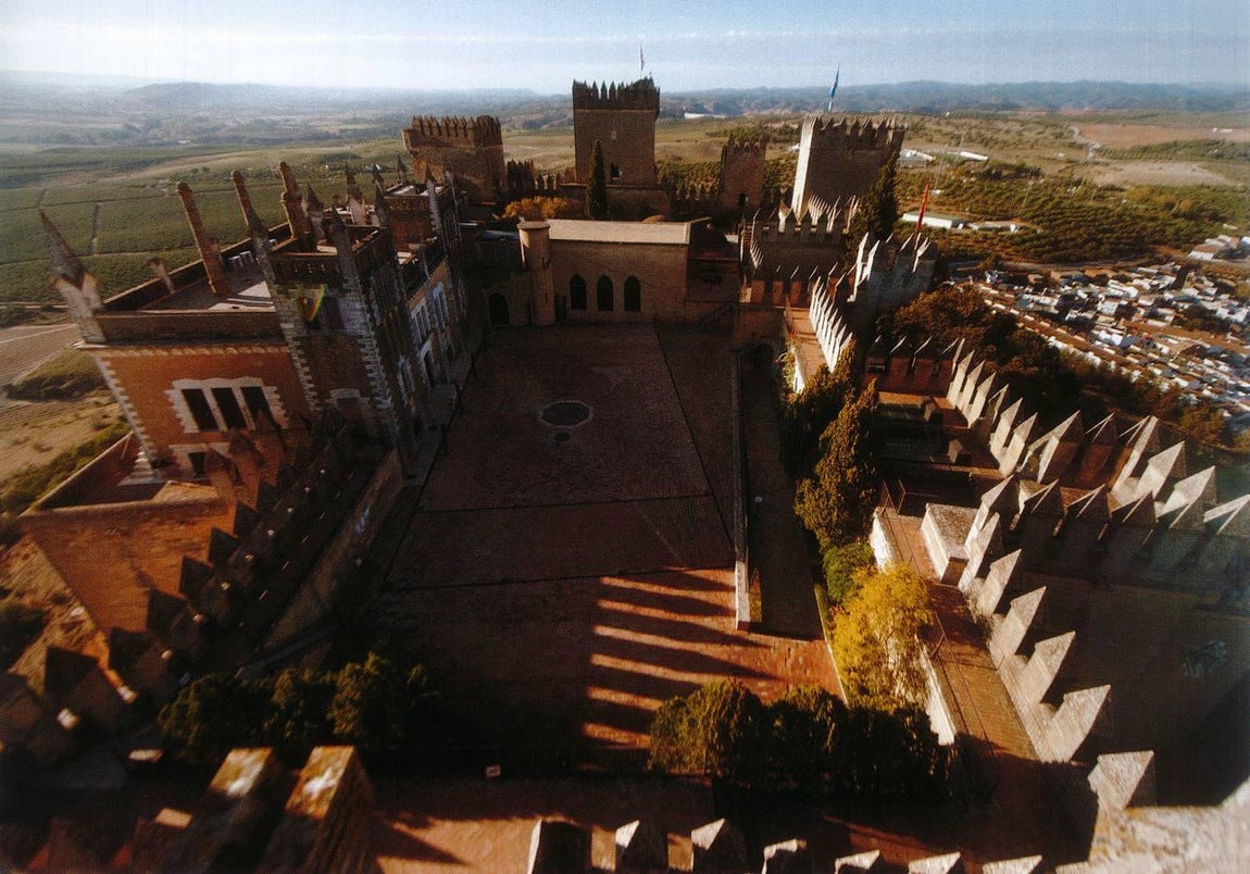 La historia del Castillo de Almodóvar del Río, en imágenes