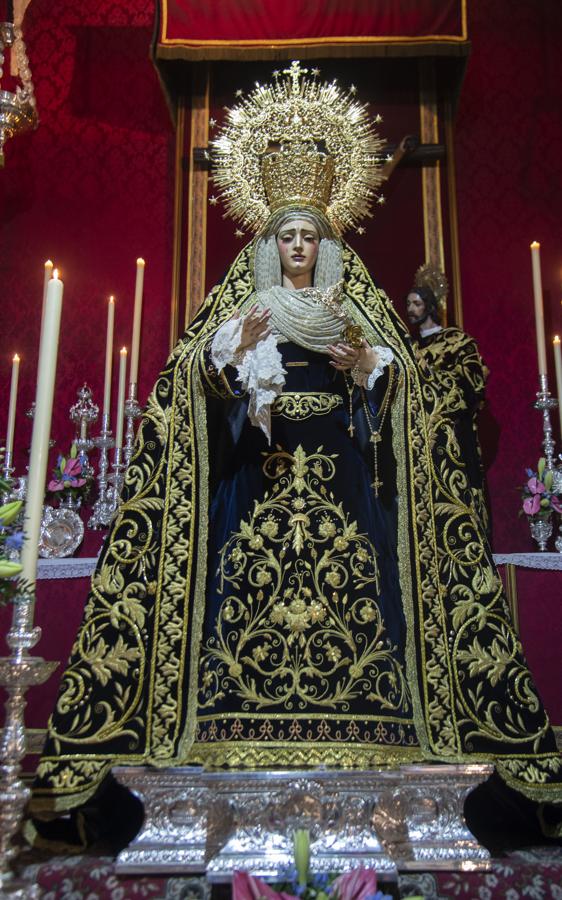 La Virgen de Gracia y Amparo de los Javieres en su capilla