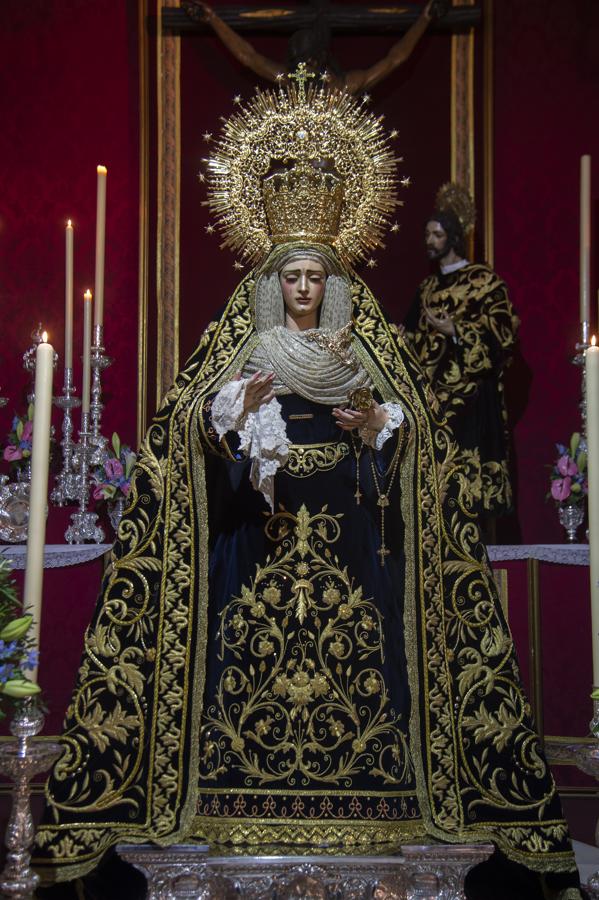 La Virgen de Gracia y Amparo de los Javieres en su capilla