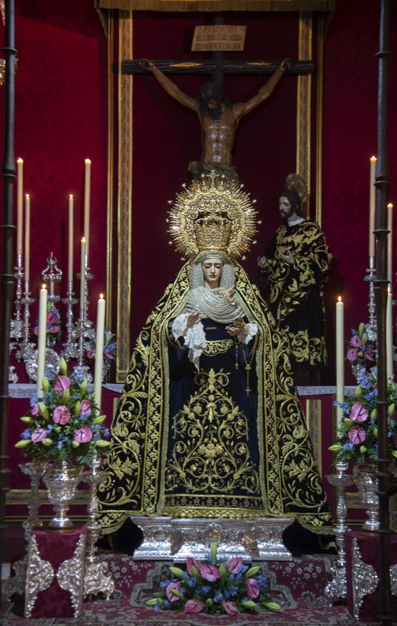 La Virgen de Gracia y Amparo de los Javieres en su capilla