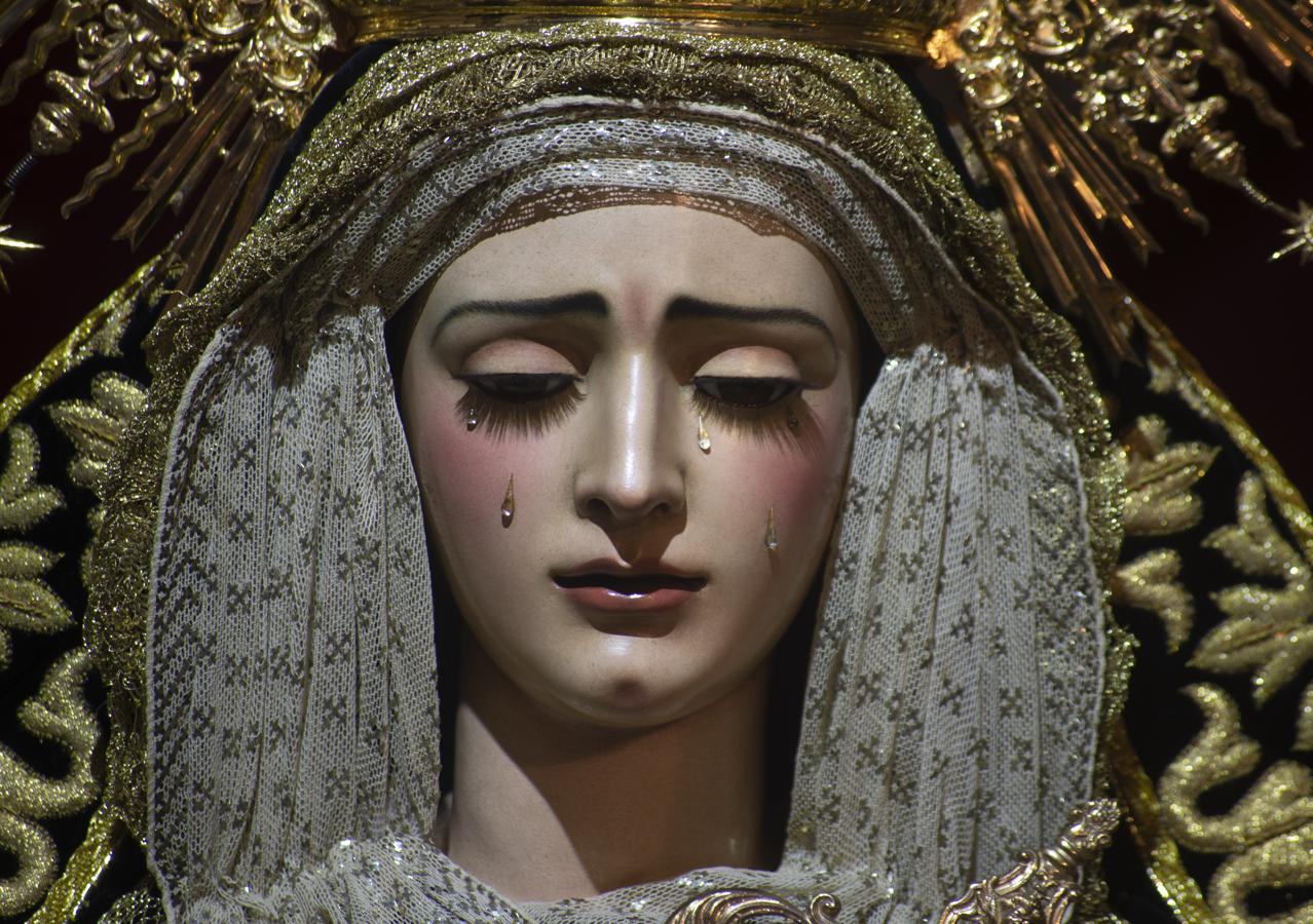 La Virgen de Gracia y Amparo de los Javieres en su capilla