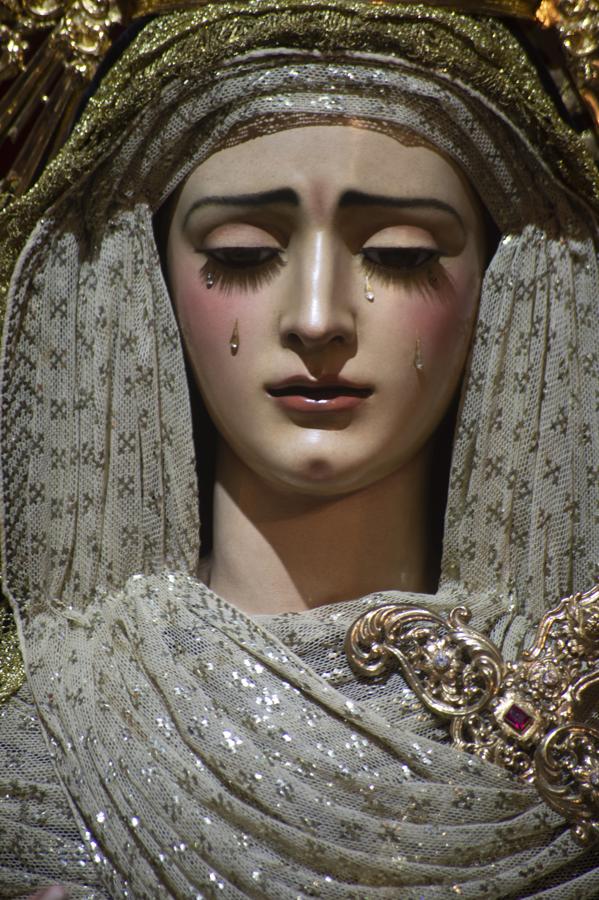 La Virgen de Gracia y Amparo de los Javieres en su capilla