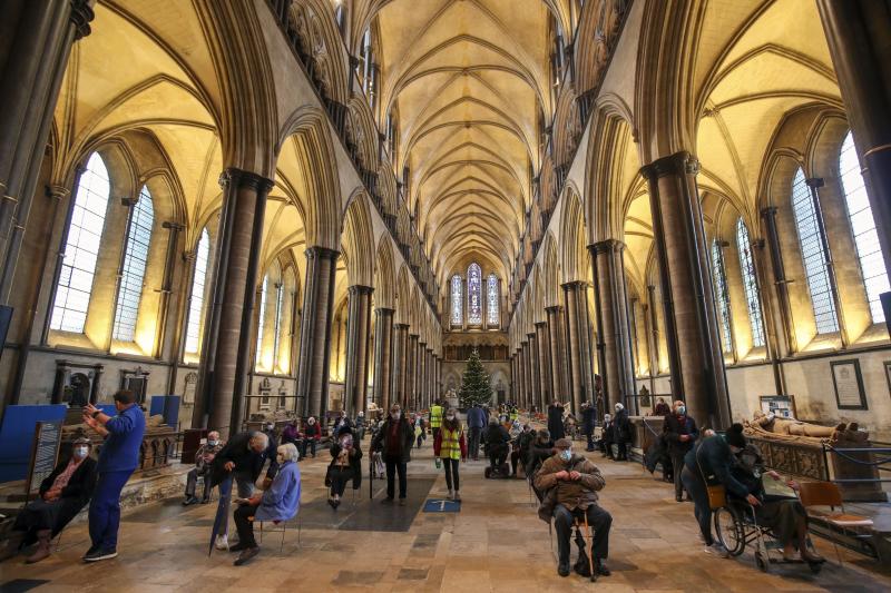 Salisbury, la reconversión de la catedral por el Covid en imágenes