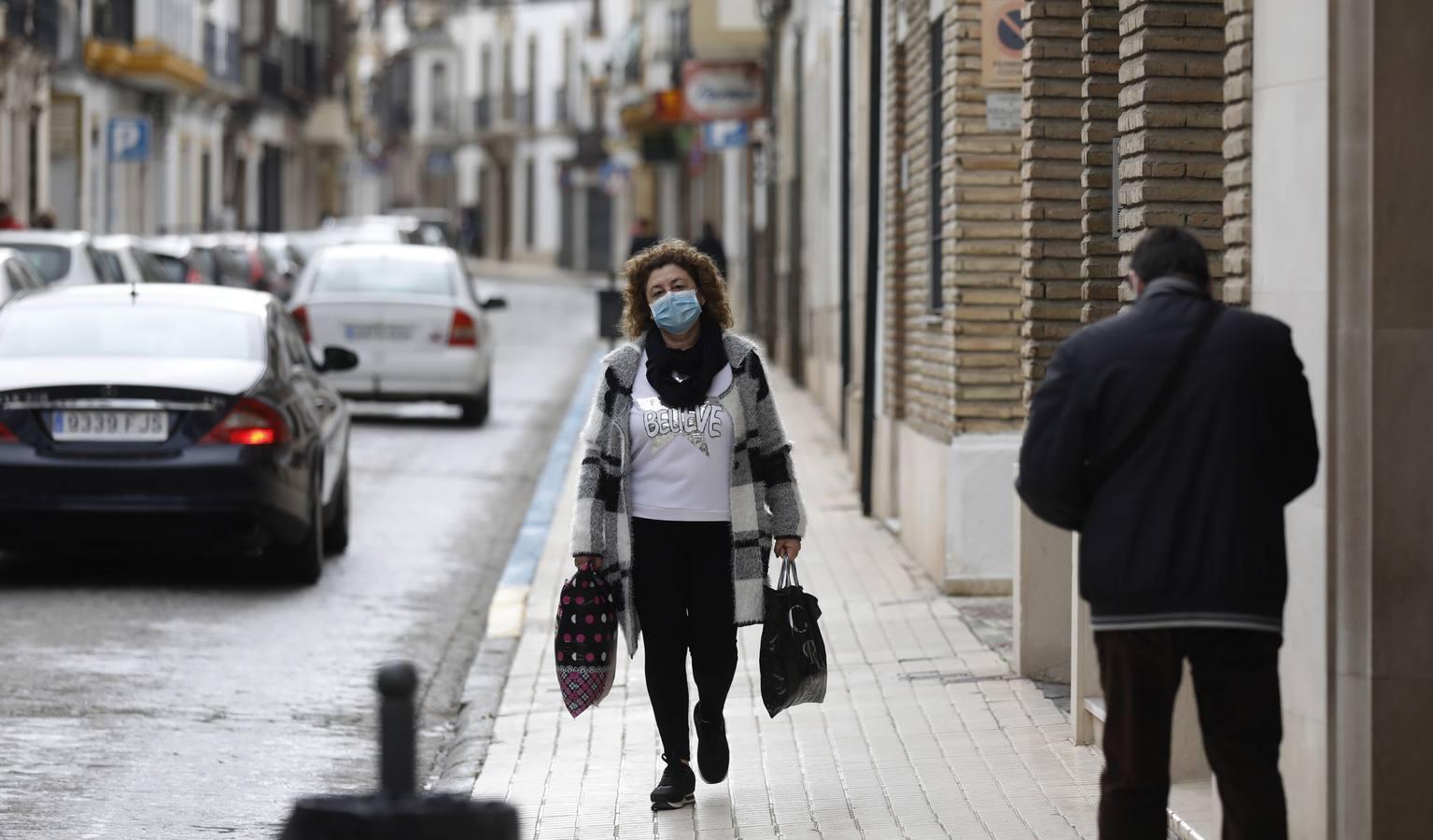 La vida cotidiana en Aguilar tras perder la cruz, en imágenes