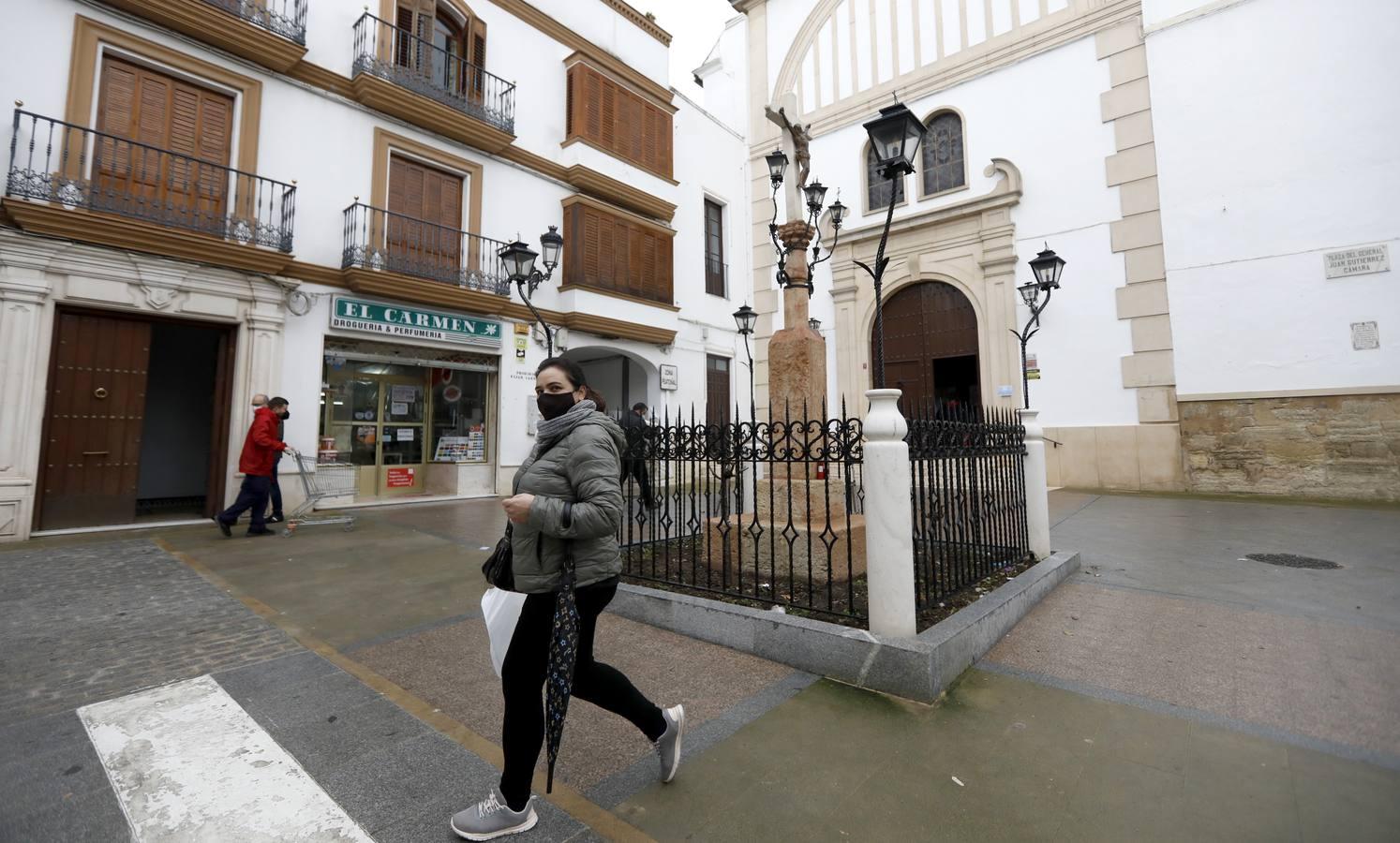 La vida cotidiana en Aguilar tras perder la cruz, en imágenes