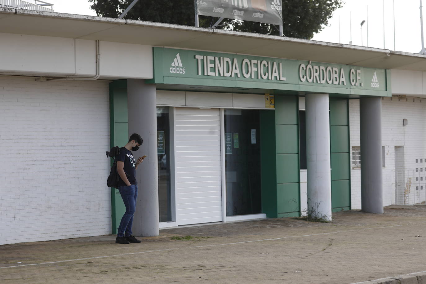 El silencio de El Arcángel vacío en el Córdoba CF - Yeclano, en imágenes