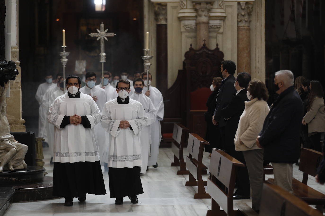 La misa en la Catedral de Córdoba por la festividad de San Francisco de Sales, en imágenes