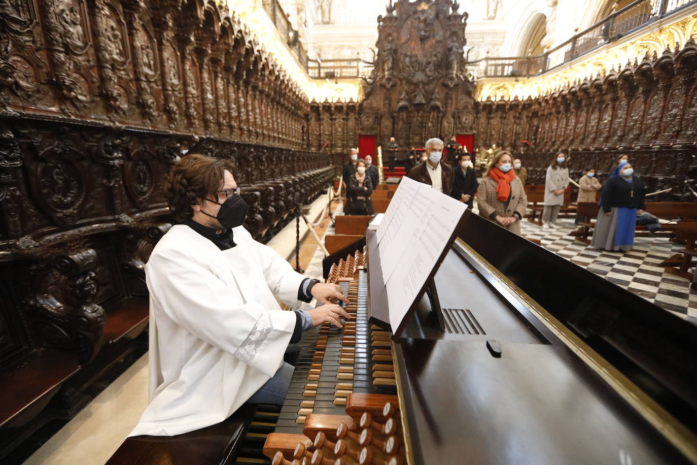 La misa en la Catedral de Córdoba por la festividad de San Francisco de Sales, en imágenes