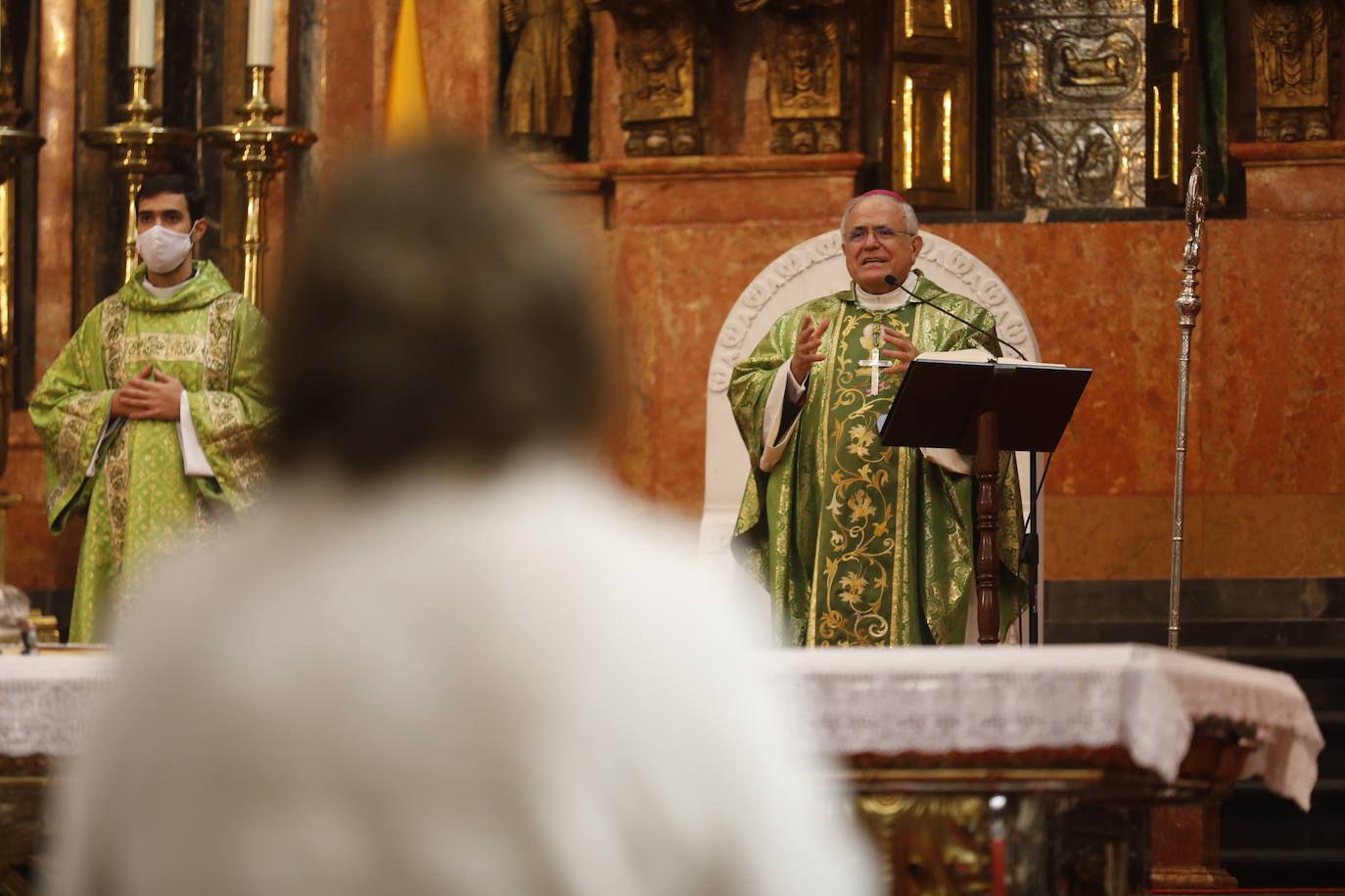 La misa en la Catedral de Córdoba por la festividad de San Francisco de Sales, en imágenes