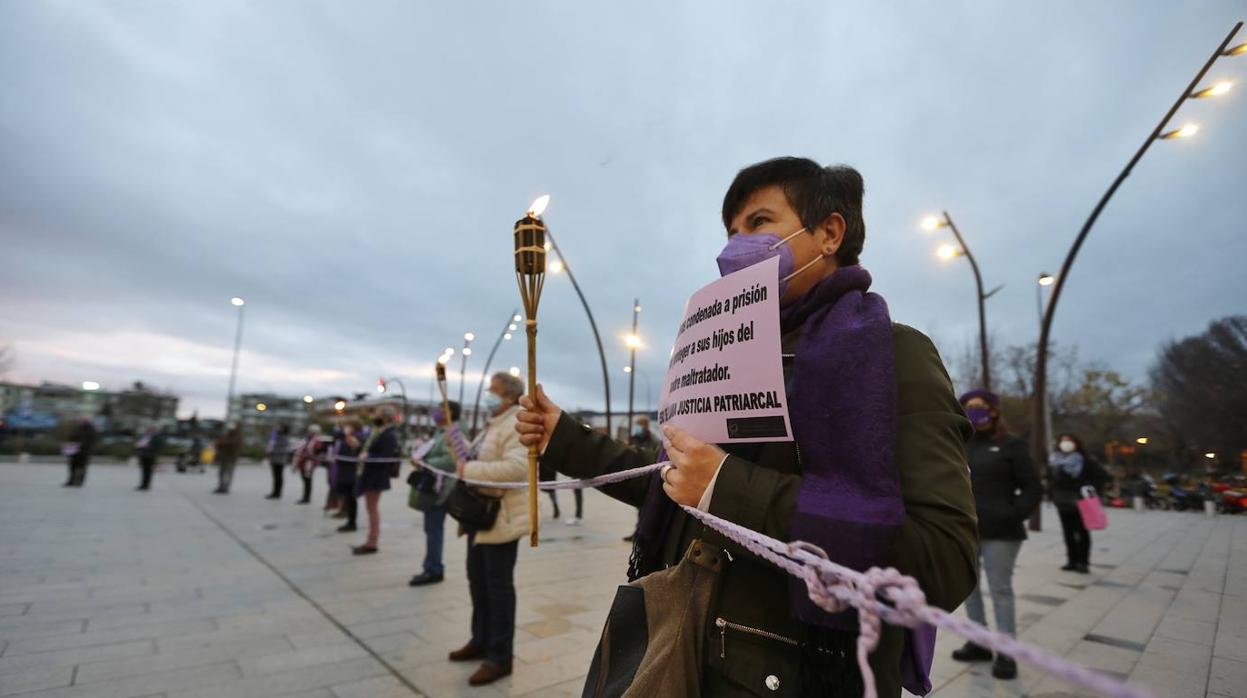 La concentración de la Plataforma contra la Violencia a las Mujeres, en imágenes