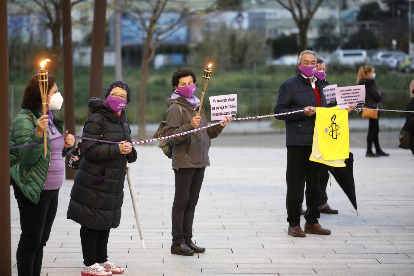 La concentración de la Plataforma contra la Violencia a las Mujeres, en imágenes