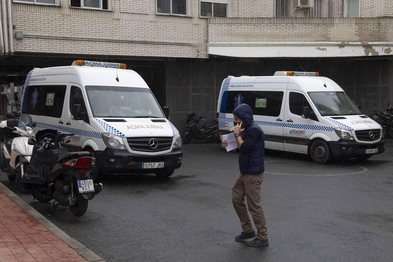 Ambiente del Hospital Universitario de Valme en Sevilla, en imágenes