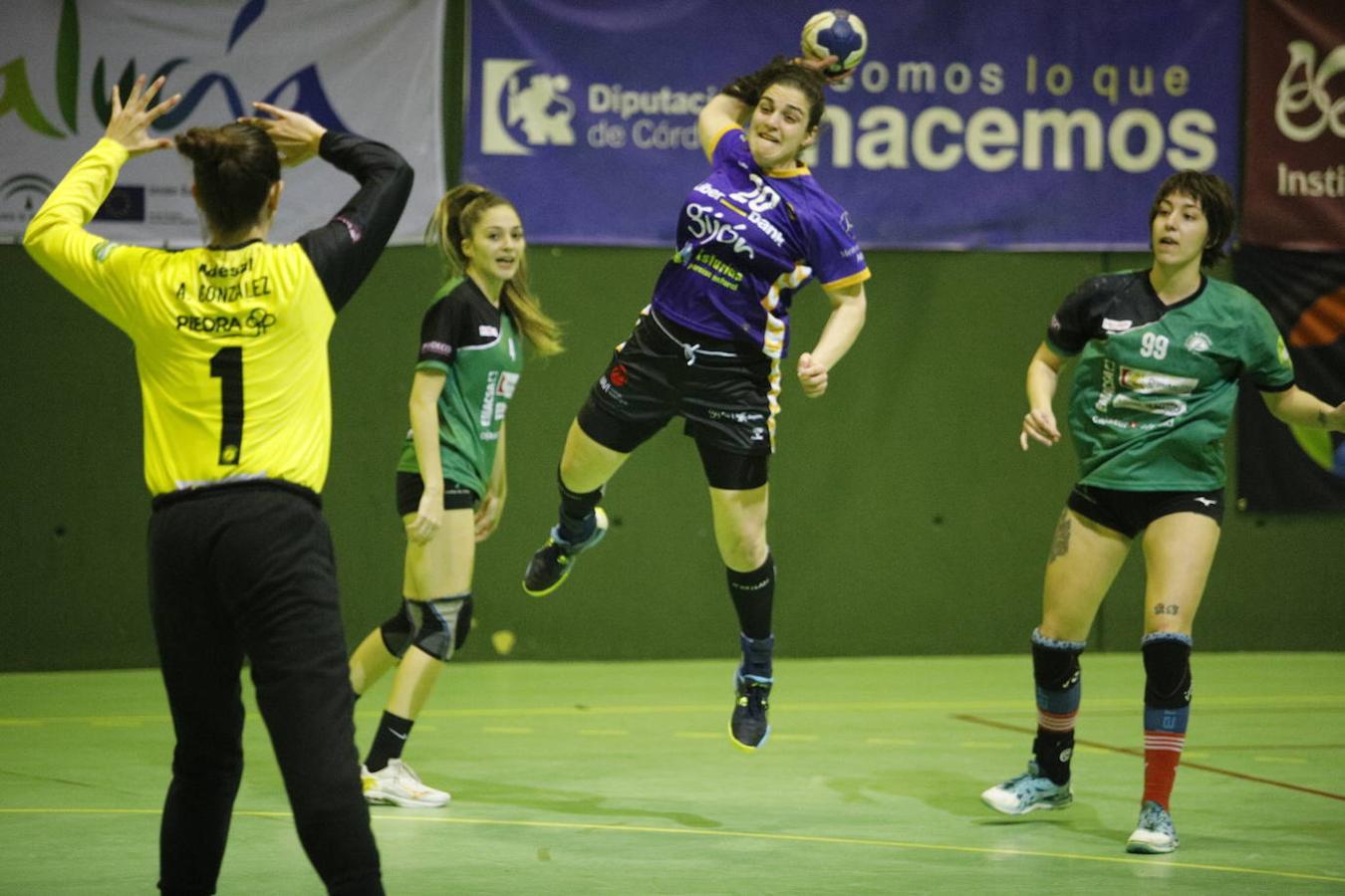 El partido de balonmano Adesal-Liberbank Gijón, en imágenes