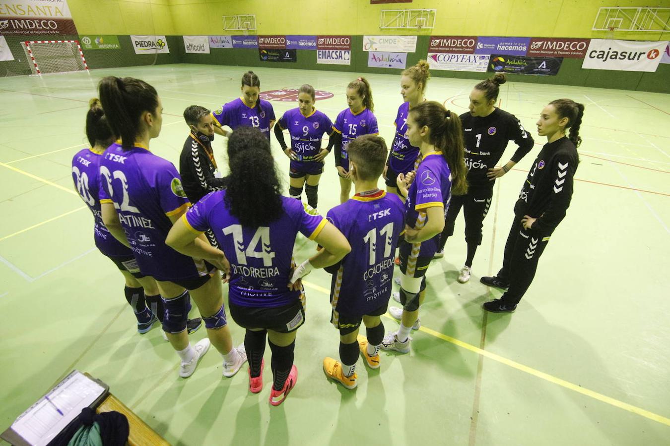 El partido de balonmano Adesal-Liberbank Gijón, en imágenes