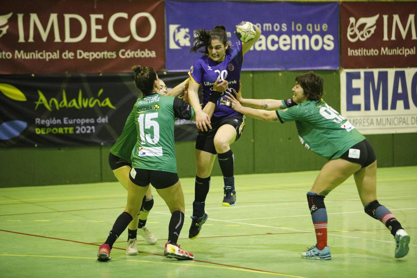 El partido de balonmano Adesal-Liberbank Gijón, en imágenes