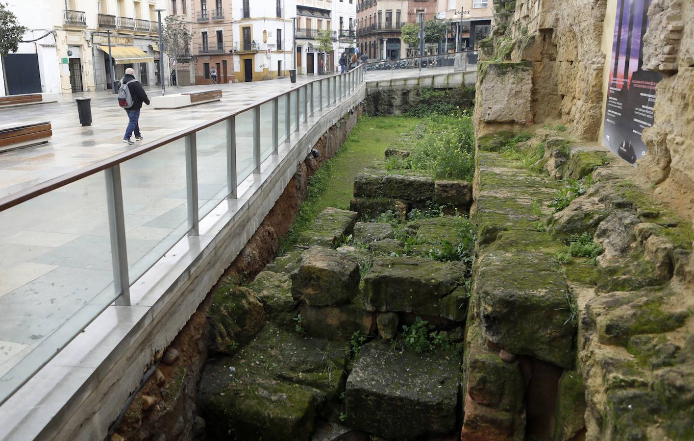 El abandono del Templo Romano, en imágenes