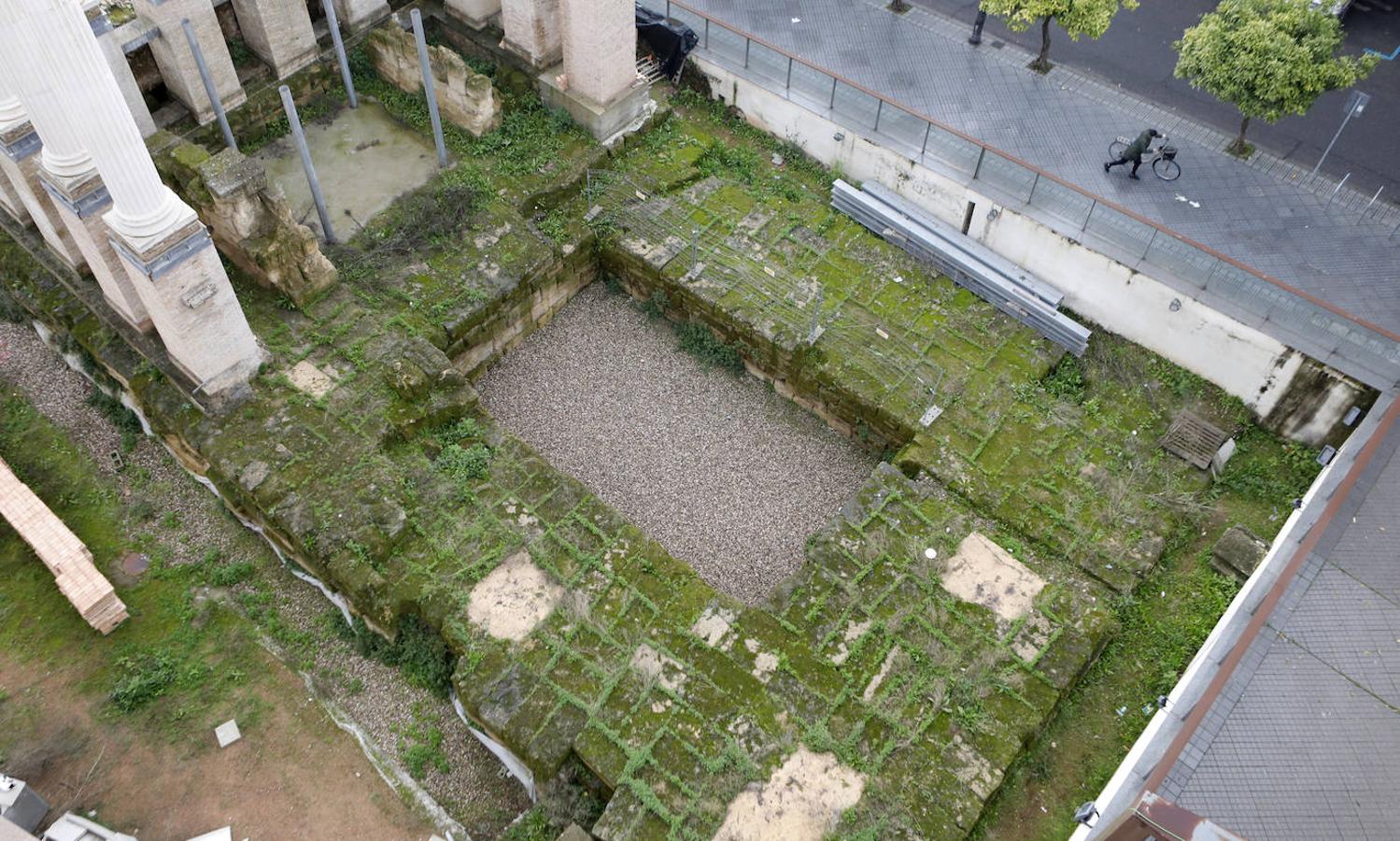 El abandono del Templo Romano, en imágenes