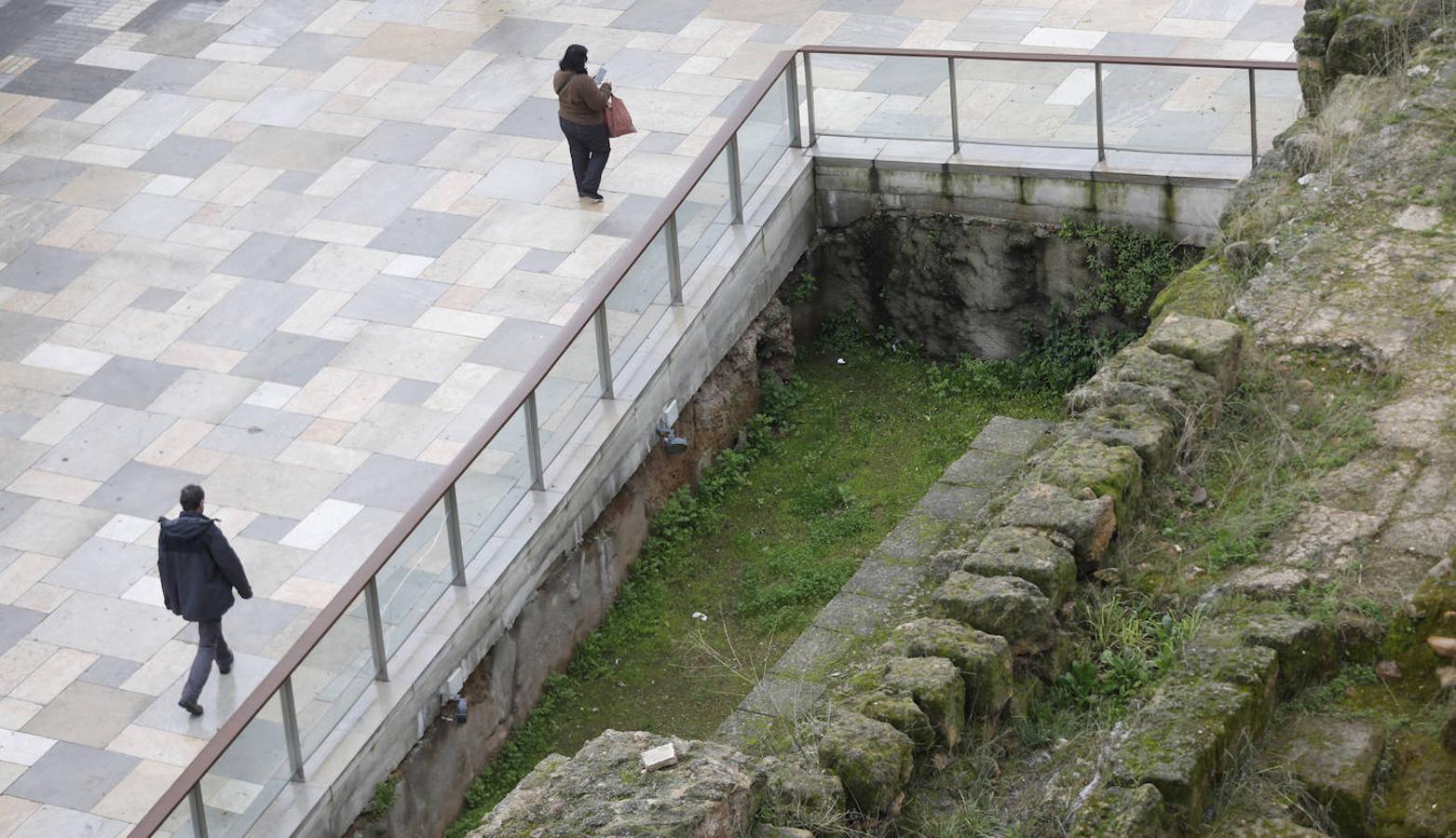 El abandono del Templo Romano, en imágenes