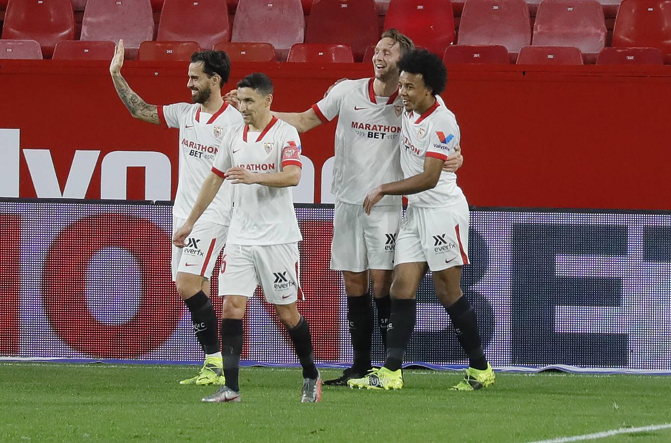 Las mejores imágenes del partido entre el Sevilla F.C. y el Valencia C.F.