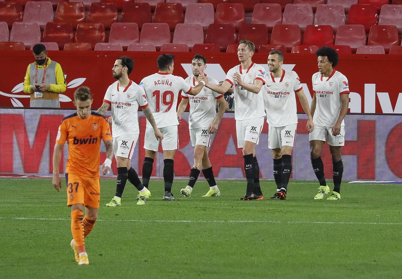 Las mejores imágenes del partido entre el Sevilla F.C. y el Valencia C.F.