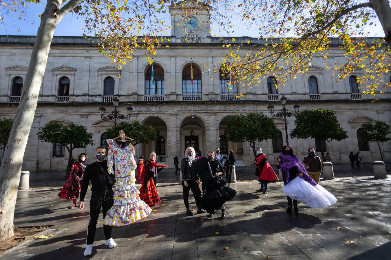 En imágenes, agonía del sector de los trajes de flamenca por el coronavirus