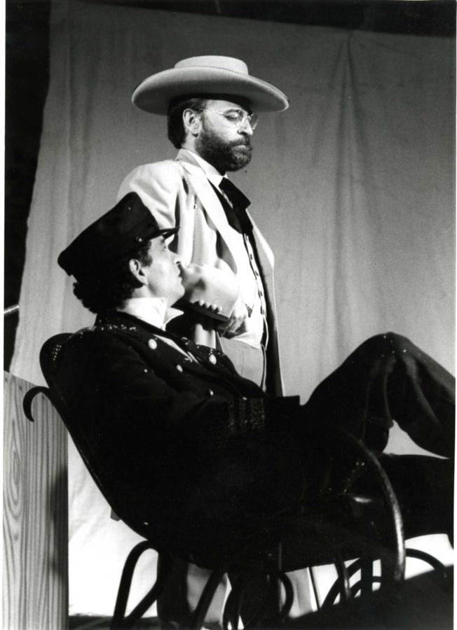 Antonio Burgos y Carlos Cano pregoneros de los Carnavales de Cádiz (1988)