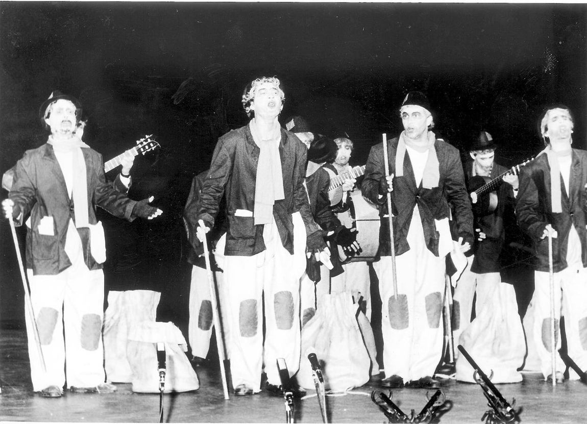 Comparsa 'Los miserables', el primer premio de Martínez Ares (1993)