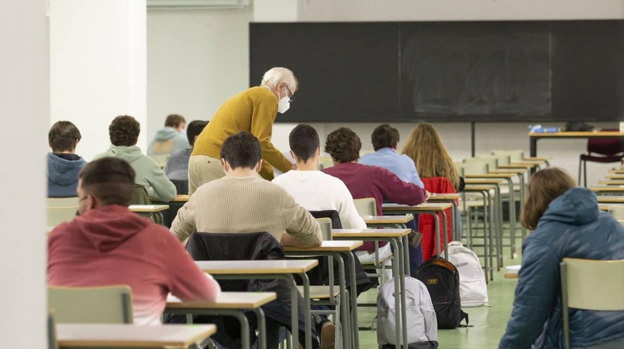 Comienzan los exámenes presenciales en la Universidad de Sevilla