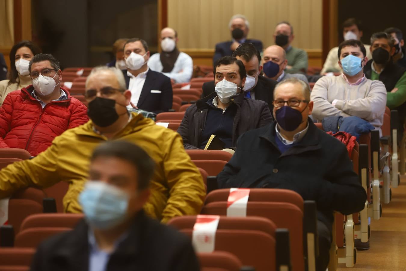 En imágenes, la asamblea de las hermandades y cofradías de Córdoba