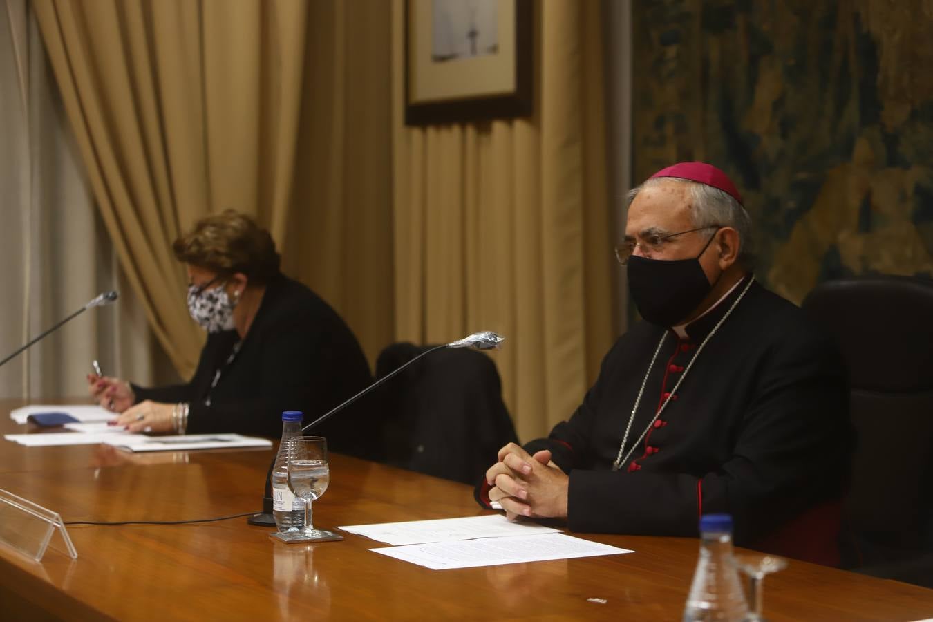 En imágenes, la asamblea de las hermandades y cofradías de Córdoba