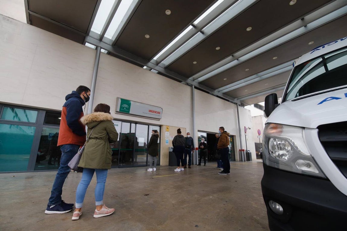 La alta actividad del Reina Sofía de Córdoba por el Covid-19, en imágenes