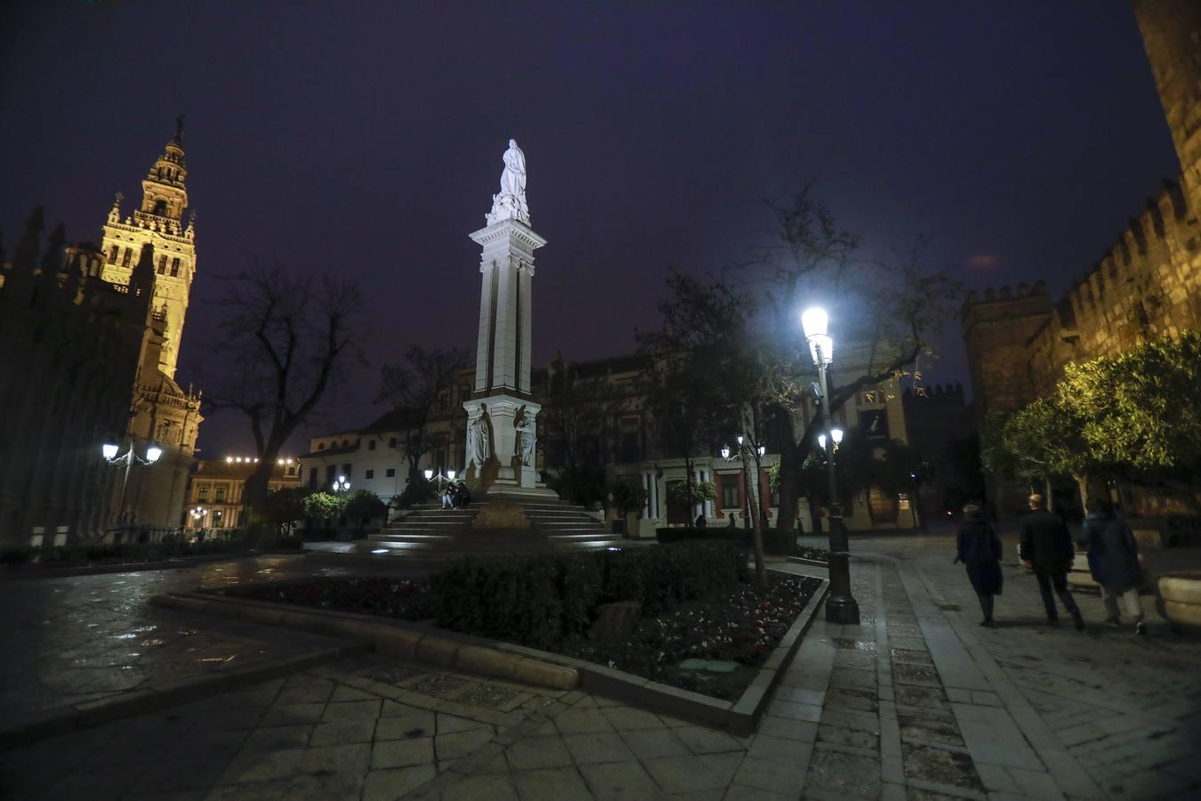 En Imágenes, el Ayuntamiento defiende la iluminación de la calle Mateos Gago