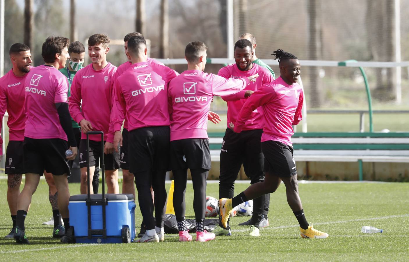 El primer día de Moussa Sidibé en el entreno del Córdoba CF, en imágenes