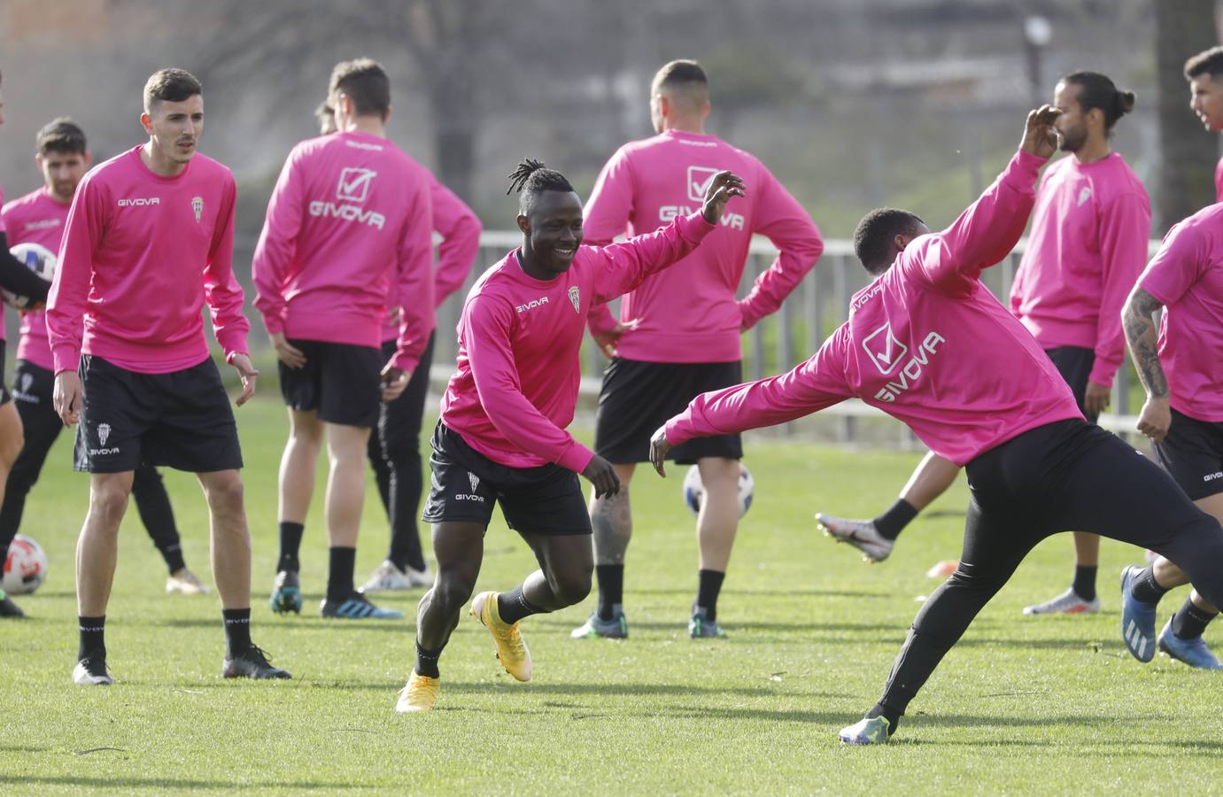 El primer día de Moussa Sidibé en el entreno del Córdoba CF, en imágenes