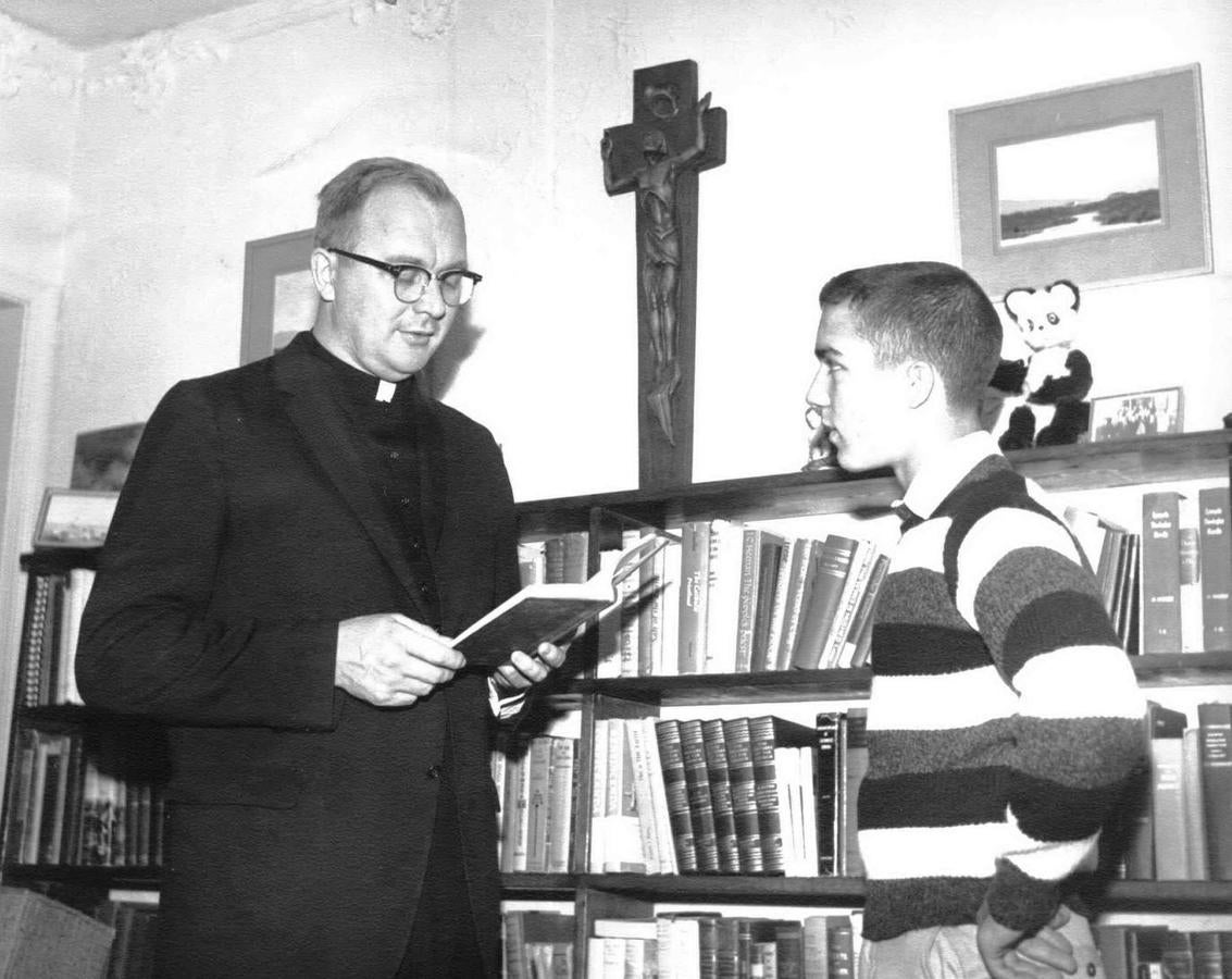 Formación católica a los «Pedro Pan» en los campamentos. 