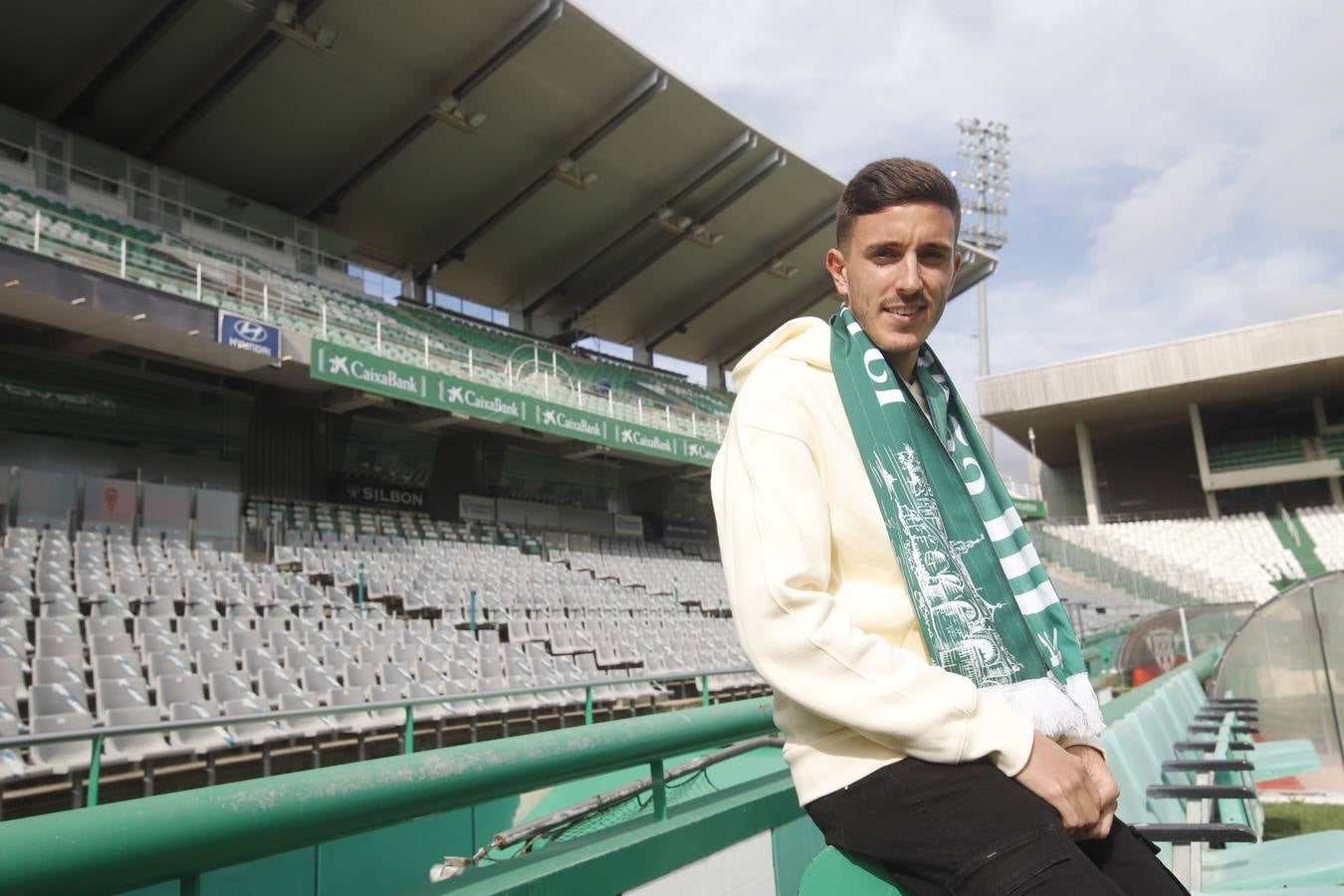 La presentación de Alberto Ródenas en el Córdoba CF, en imágenes