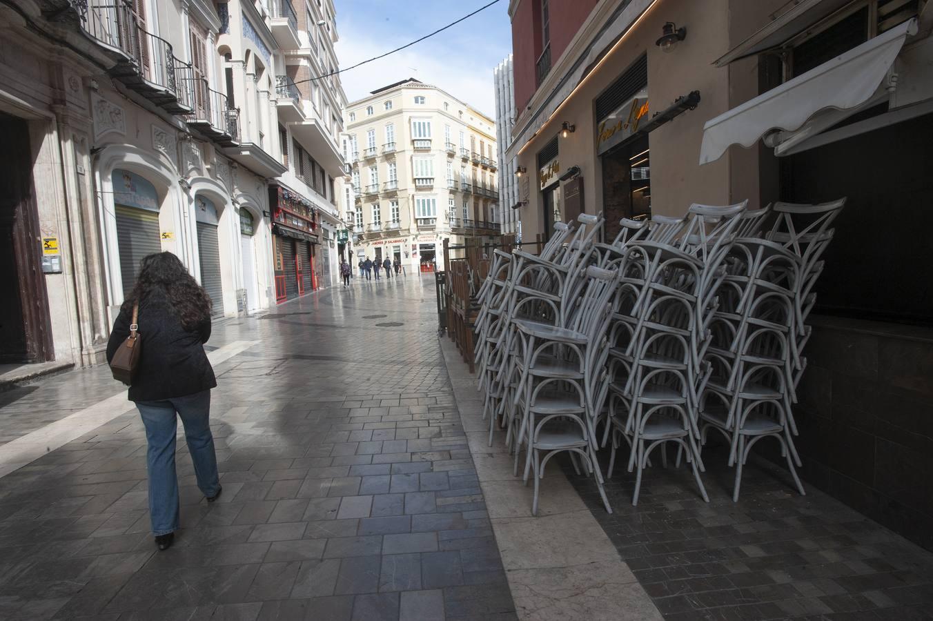 Jarro de agua fría en Málaga: no podrá adelantar la apertura de comercios y bares aunque mejore su tasa