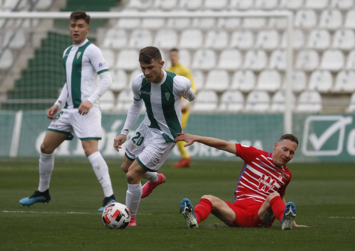 En imágenes, las mejores jugadas del Córdoba CF - Recreativo Granada