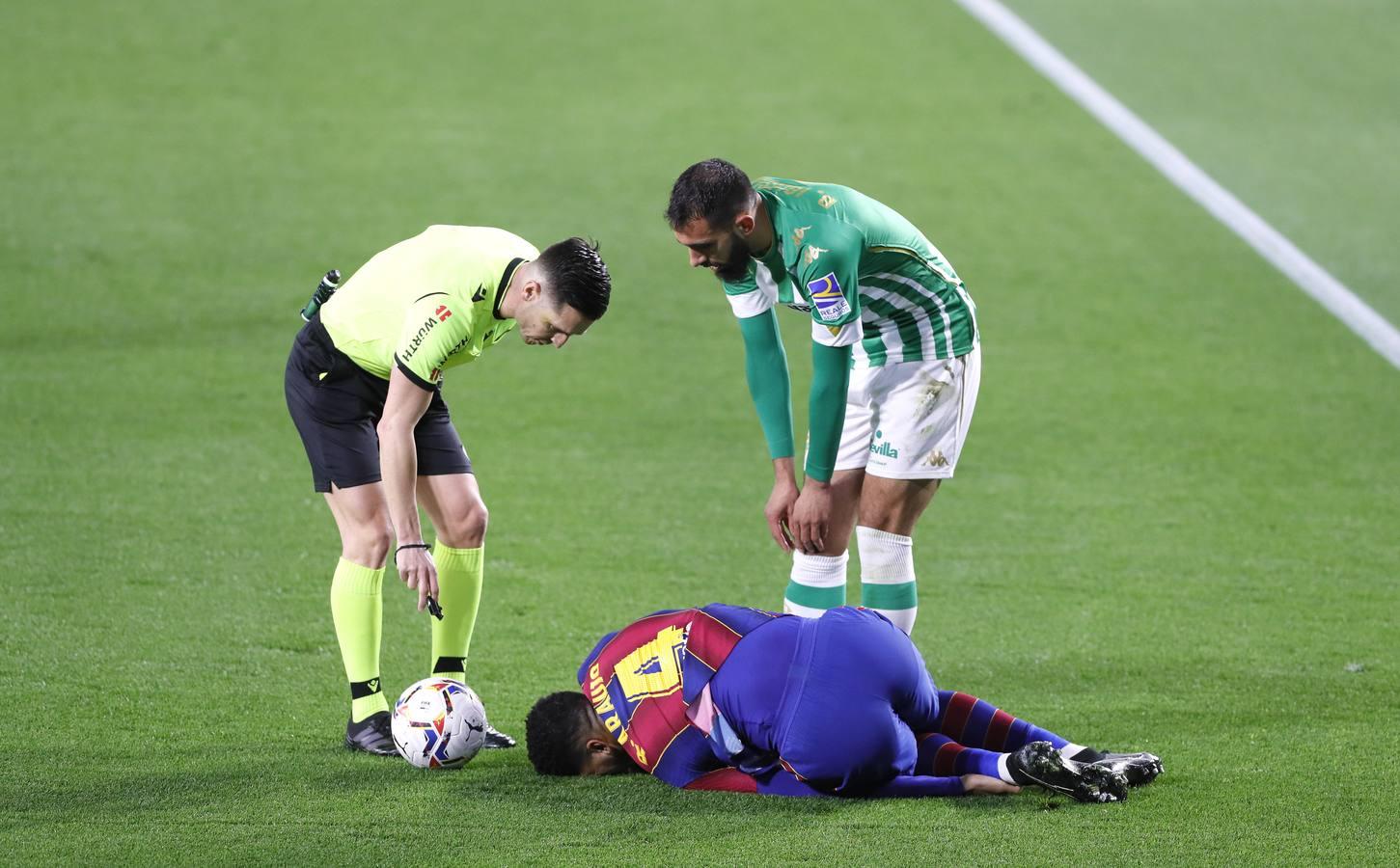 Las mejores imágenes del partido entre el Betis y el Barcelona