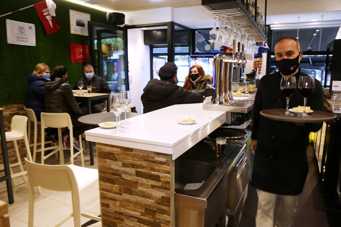 En imágenes: el día 1 de los bares vascos tras recibir el visto bueno de la Justicia