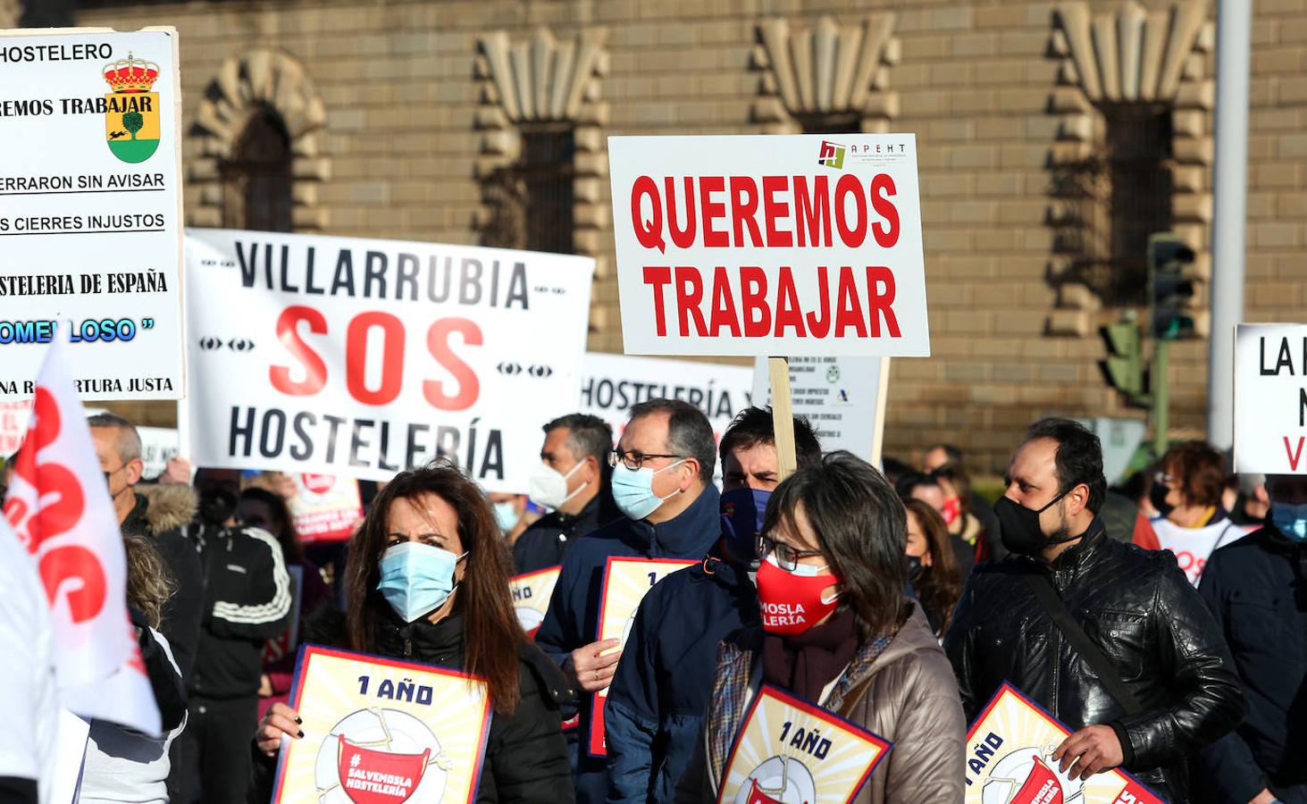 La protesta de los hosteleros en Toledo, en imágenes