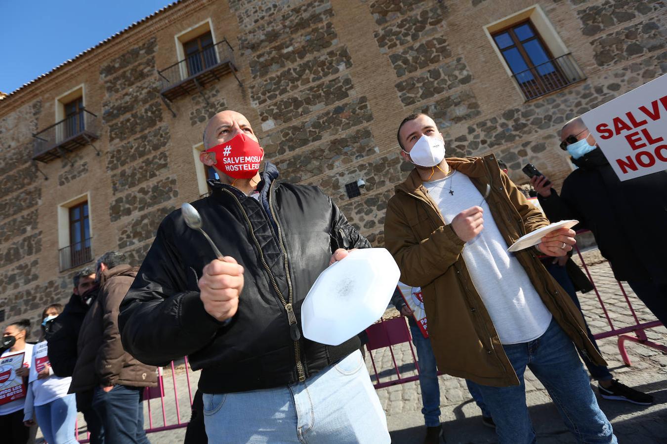 La protesta de los hosteleros en Toledo, en imágenes