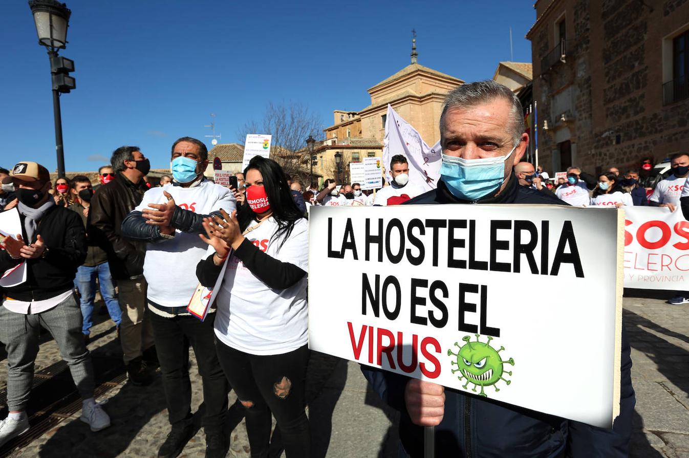 La protesta de los hosteleros en Toledo, en imágenes