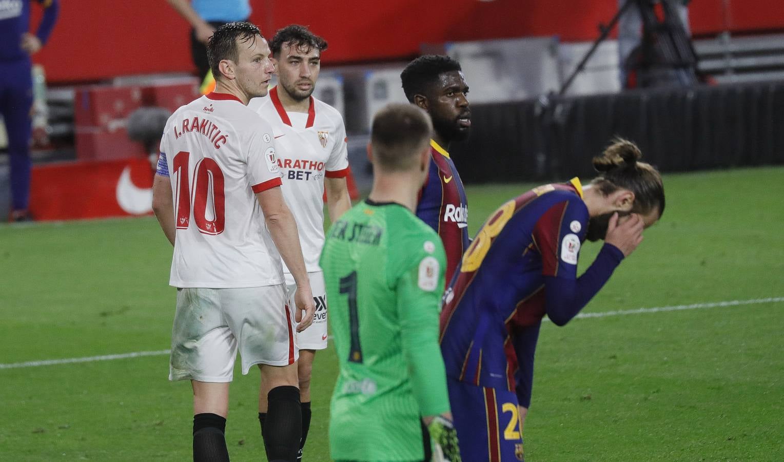 Fotogalería: Las mejores imágenes del Sevilla-Barcelona