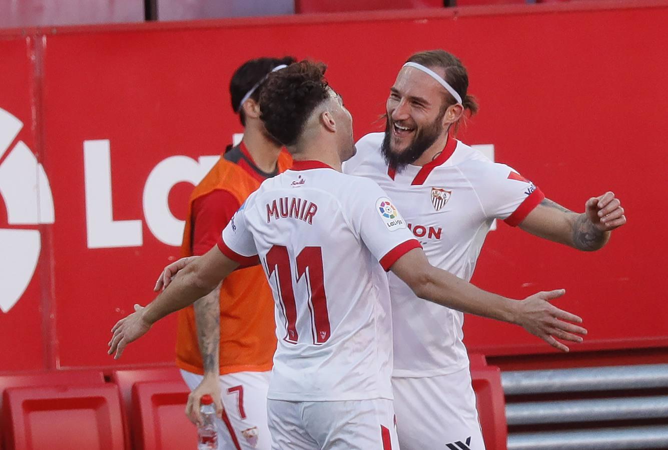 Las mejores imágenes del partido entre el Sevilla F.C. y el Huesca