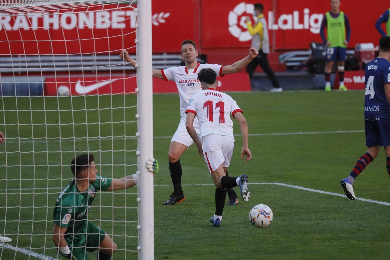 Las mejores imágenes del partido entre el Sevilla F.C. y el Huesca