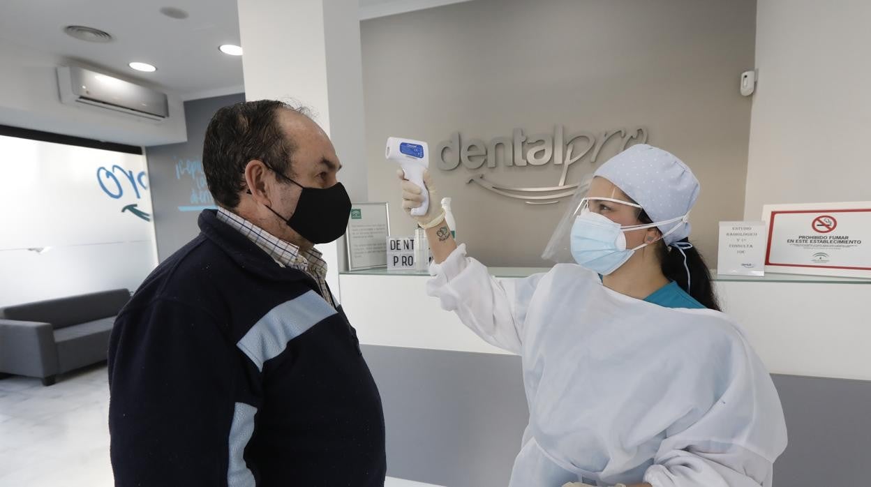 El día a día de los dentistas de Córdoba, en imágenes