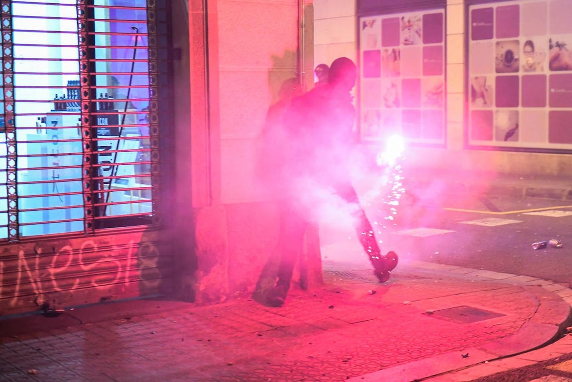 En imágenes: violencia y disturbios en Barcelona en una manifestación en contra de la entrada en prisión de Pablo Hasel